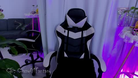 Laura  online show from 01/03/25, 05:06