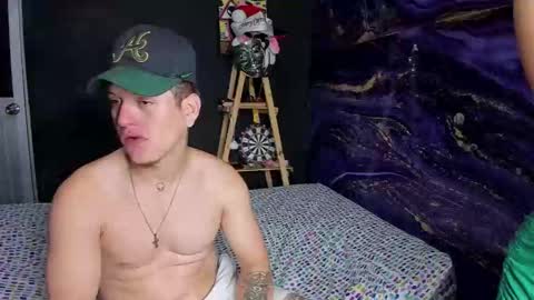 crazy_acouple_donpillo online show from 12/20/24, 03:03