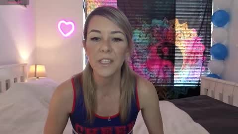 Stacy 2pm to 6pm mon-fri 3 CAT online show from 12/01/25, 12:10