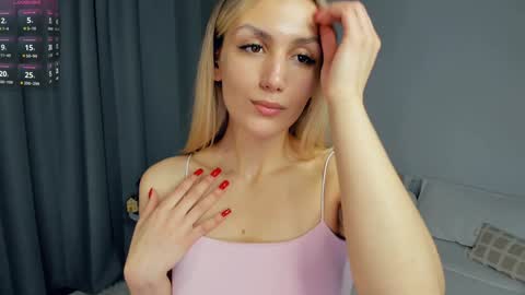 Emma online show from 02/09/25, 02:38