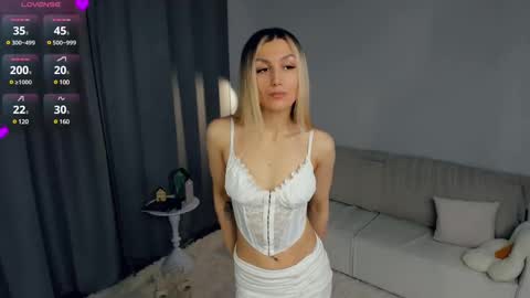 Emma online show from 02/23/25, 02:18