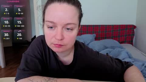 crazy_space11 online show from 02/18/26, 09:27