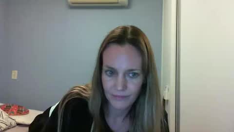 Anny online show from 09/27/25, 12:15