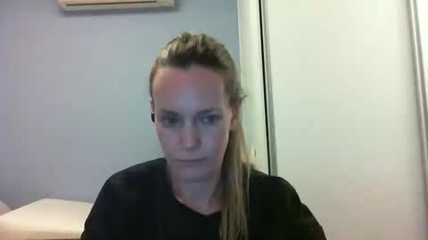 Anny online show from 10/08/25, 10:51
