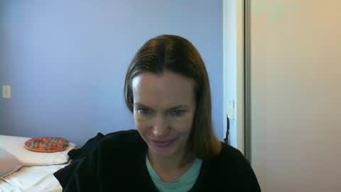 Anny online show from 10/14/25, 10:49