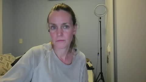 Anny online show from 11/29/25, 12:35