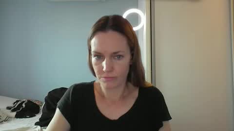 Anny online show from 12/02/25, 10:42