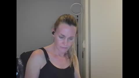 Anny online show from 12/05/25, 12:19