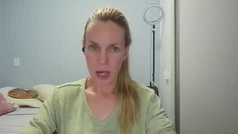 Anny online show from 04/20/26, 12:13