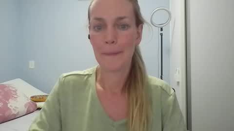 Anny online show from 04/22/26, 12:24