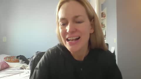 Anny online show from 05/04/26, 12:23