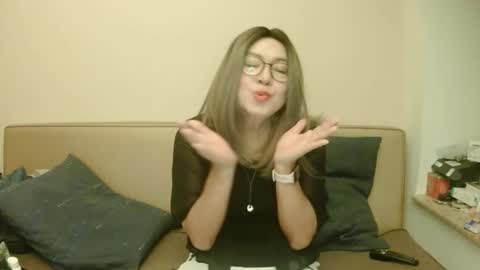 Kelly   online show from 10/03/25, 06:05