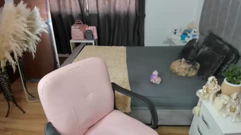 LAURA online show from 03/03/26, 03:29