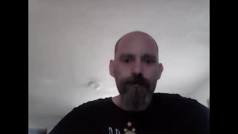 Snapshot of crazyheratic8 chatting on 10/25/25, 03:29 crazyheratic8 online show from 10/25/25, 03:29