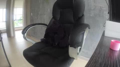 Snapshot of crazylive5 chatting on 02/16/25, 01:27 crazylive5 online show from 02/16/25, 01:27