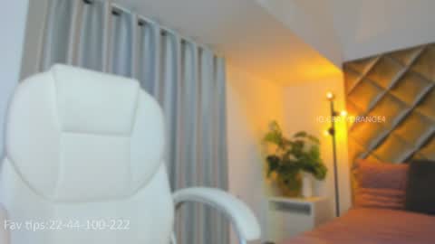 Snapshot of crazyorange4 chatting on 07/10/26, 10:07 You can ask online show from 07/10/26, 10:07