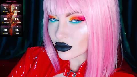 Snapshot of crazypinkyball chatting on 01/10/25, 01:31 Roxy online show from 01/10/25, 01:31