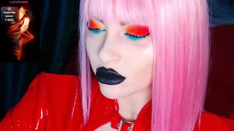 Snapshot of crazypinkyball chatting on 01/24/25, 01:36 Roxy online show from 01/24/25, 01:36