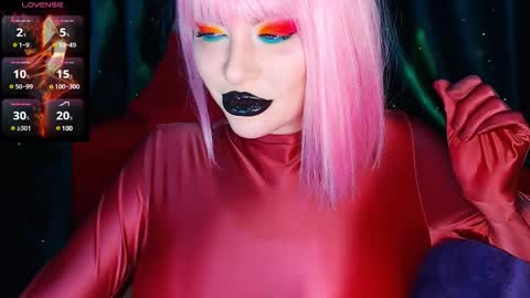 Snapshot of crazypinkyball chatting on 02/13/25, 02:42 Roxy online show from 02/13/25, 02:42