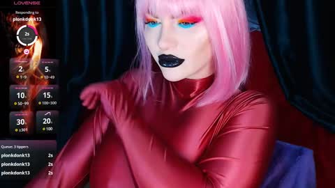 Snapshot of crazypinkyball chatting on 02/14/25, 01:40 Roxy online show from 02/14/25, 01:40