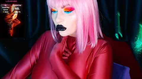 Snapshot of crazypinkyball chatting on 02/15/25, 01:38 Roxy online show from 02/15/25, 01:38