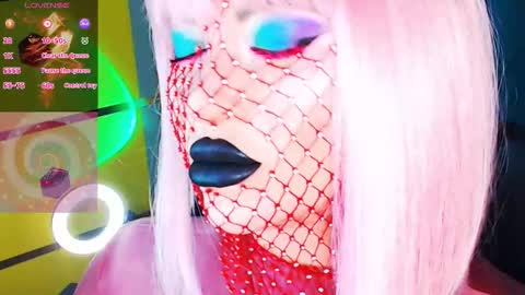 Snapshot of crazypinkyball chatting on 09/23/25, 03:37 Roxy online show from 09/23/25, 03:37