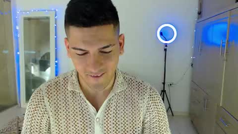 Snapshot of crazyybull chatting on 09/13/25, 03:28 Bull online show from 09/13/25, 03:28