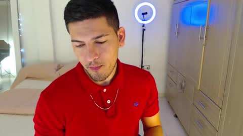 Snapshot of crazyybull chatting on 09/24/25, 04:05 Bull online show from 09/24/25, 04:05