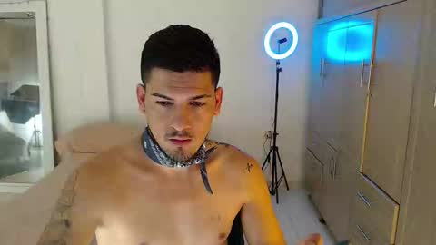 Snapshot of crazyybull chatting on 10/06/25, 03:37 Bull online show from 10/06/25, 03:37