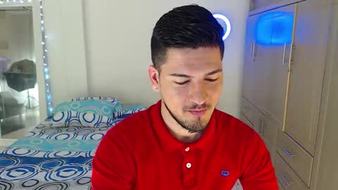 Snapshot of crazyybull chatting on 10/11/25, 04:12 Bull online show from 10/11/25, 04:12