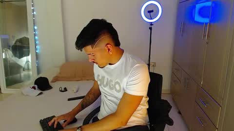 Bull online show from 11/14/25, 05:17