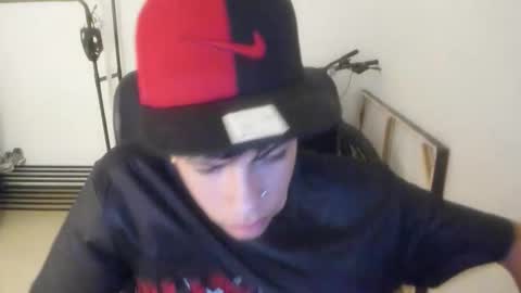 crazzy_master1 online show from 05/31/26, 04:20