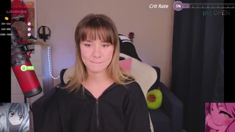 Snapshot of creammeow chatting on 12/19/24, 09:18 Alina online show from 12/19/24, 09:18