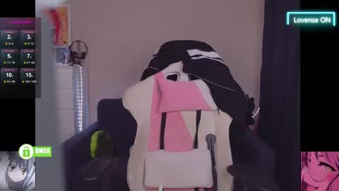 Snapshot of creammeow chatting on 09/29/25, 02:27 Alina online show from 09/29/25, 02:27