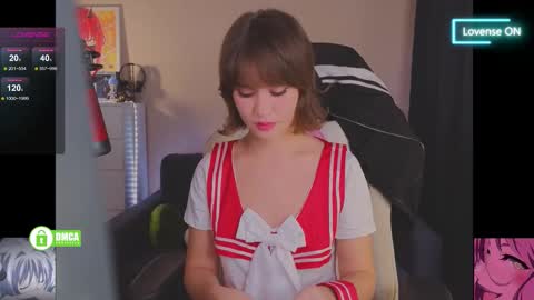 Snapshot of creammeow chatting on 10/21/25, 02:01 Alina online show from 10/21/25, 02:01