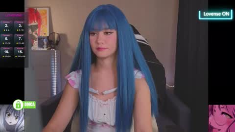 Snapshot of creammeow chatting on 10/24/25, 02:41 Alina online show from 10/24/25, 02:41