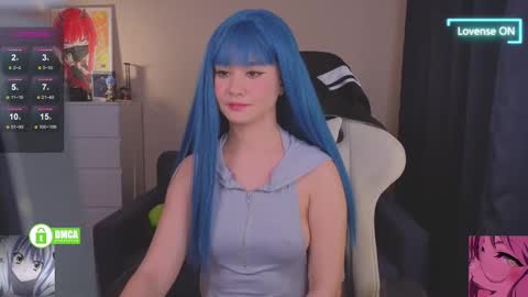 Snapshot of creammeow chatting on 01/12/26, 02:28 Alina online show from 01/12/26, 02:28