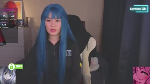 Snapshot of creammeow chatting on 02/11/26, 02:27 Alina online show from 02/11/26, 02:27