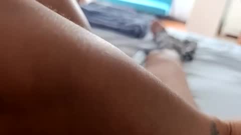 creampi313106 online show from 11/17/25, 08:58