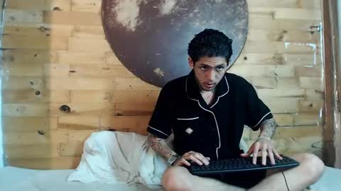 Snapshot of creampie_couple1 chatting on 01/24/25, 02:49 CAMILA Y SEBASTIAN online show from 01/24/25, 02:49