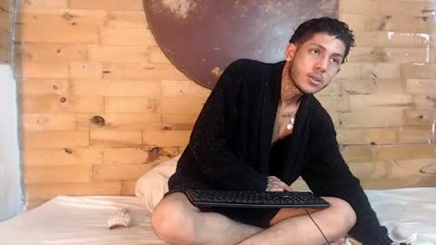 Snapshot of creampie_couple1 chatting on 02/14/25, 09:32 CAMILA Y SEBASTIAN online show from 02/14/25, 09:32