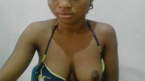 Snapshot of creamy_babyx chatting on 05/18/26, 09:59 Creamy babyx online show from 05/18/26, 09:59