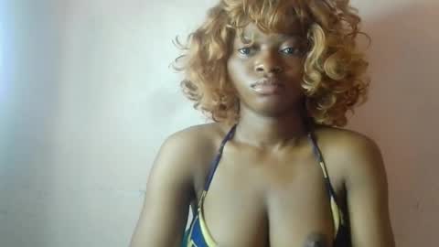 Snapshot of creamy_babyx chatting on 06/17/26, 06:27 Creamy babyx online show from 06/17/26, 06:27