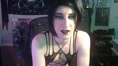 Sylvia online show from 02/23/25, 01:13