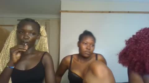 creamy_pie1 online show from 02/19/26, 11:39