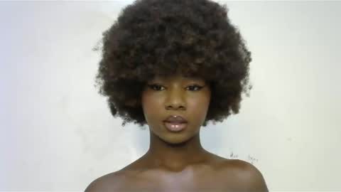 queen online show from 01/18/25, 05:48