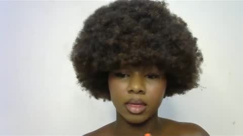 queen online show from 01/22/25, 02:37