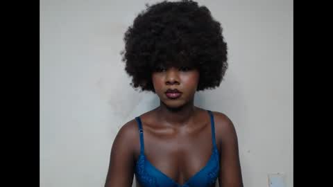 queen online show from 03/05/25, 08:42