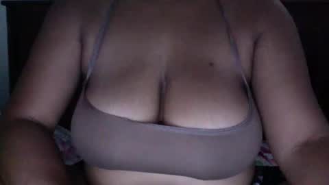 Snapshot of creamycocobabe chatting on 05/21/26, 02:02 CreamyCocoBabe online show from 05/21/26, 02:02
