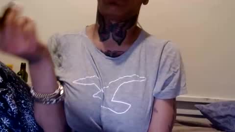 Snapshot of creamyexotica chatting on 01/27/25, 02:10 CreamyExotica online show from 01/27/25, 02:10
